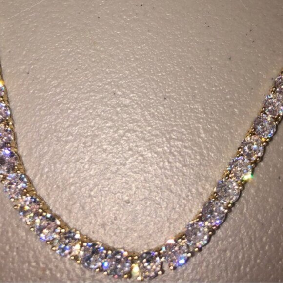 18k 72ct Tennis Necklace - Picture 10 of 12